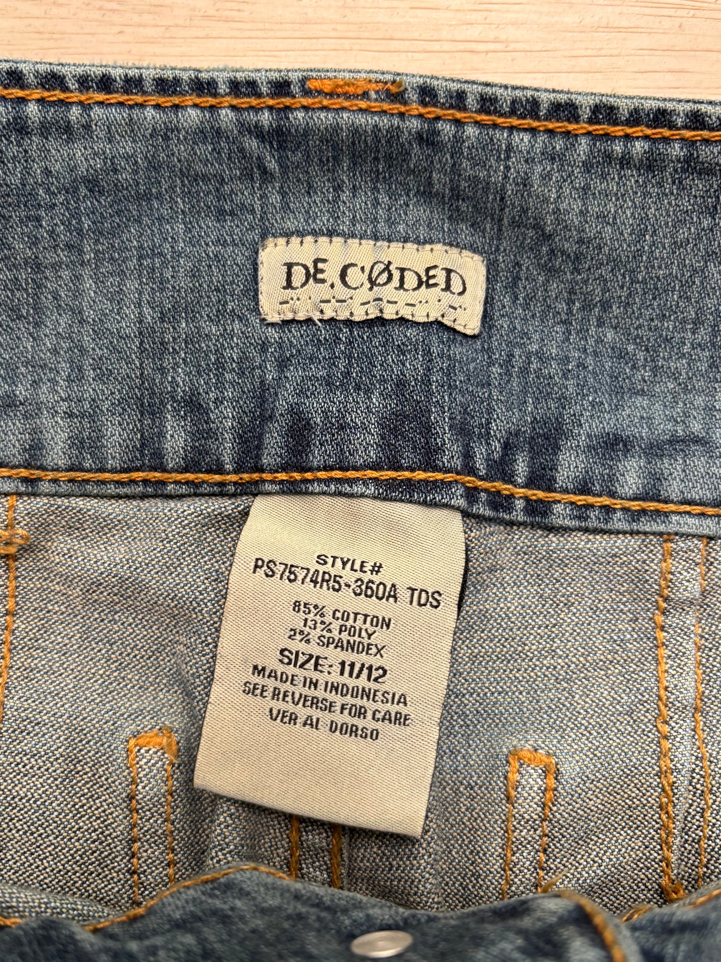 Beaded 00’s Flare Jeans | Size 32” waist