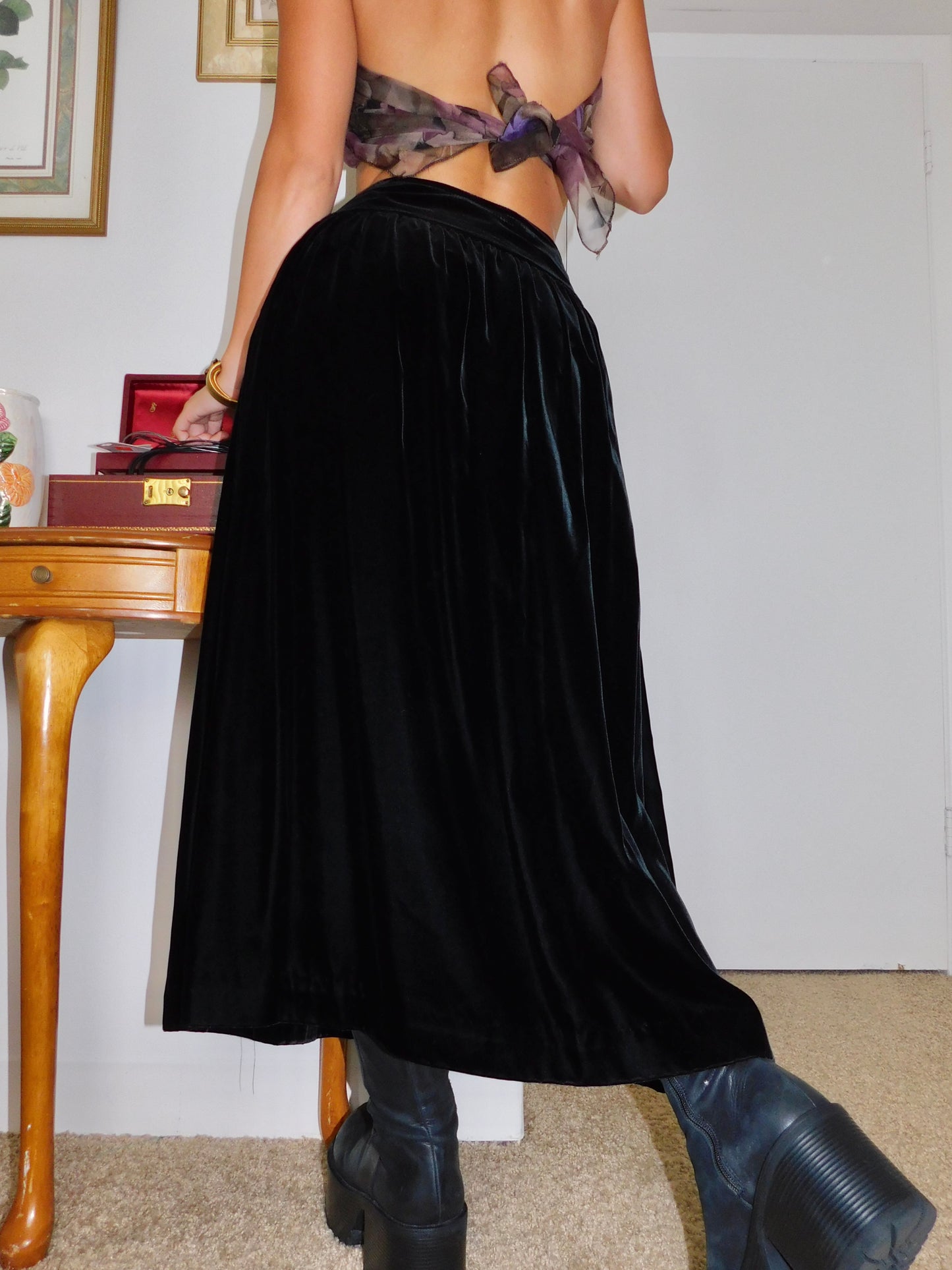 Allen Velvet Maxi | Size 25” waist