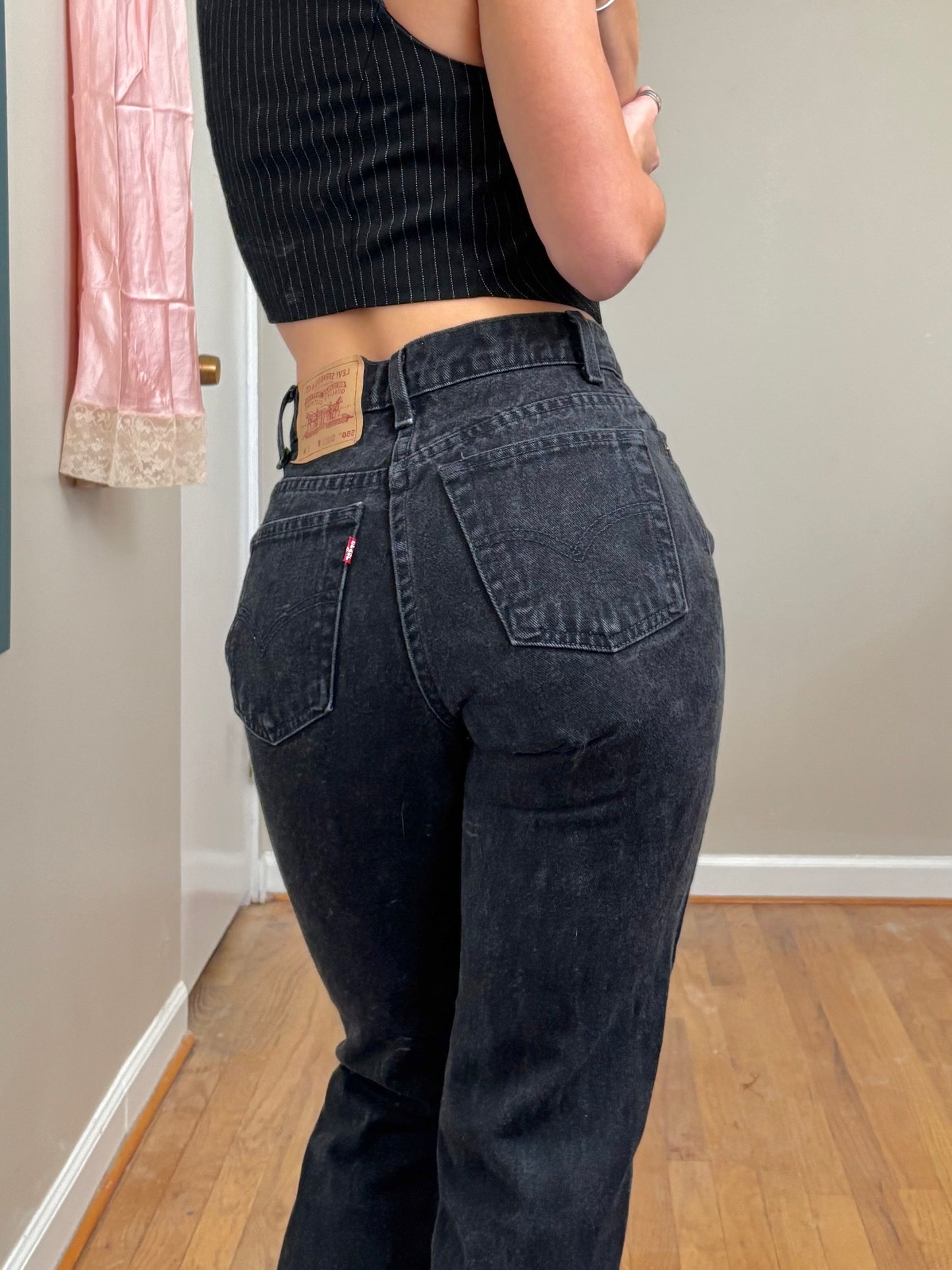 1996 Relaxed 550 Levi’s | Size 25” Waist