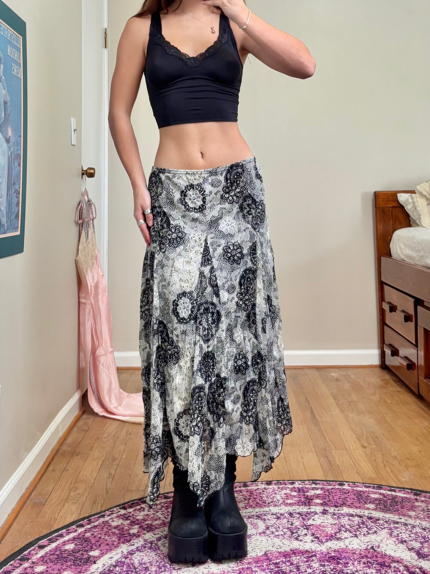 Bug 00's maxi Skirt | Size 34" Waist