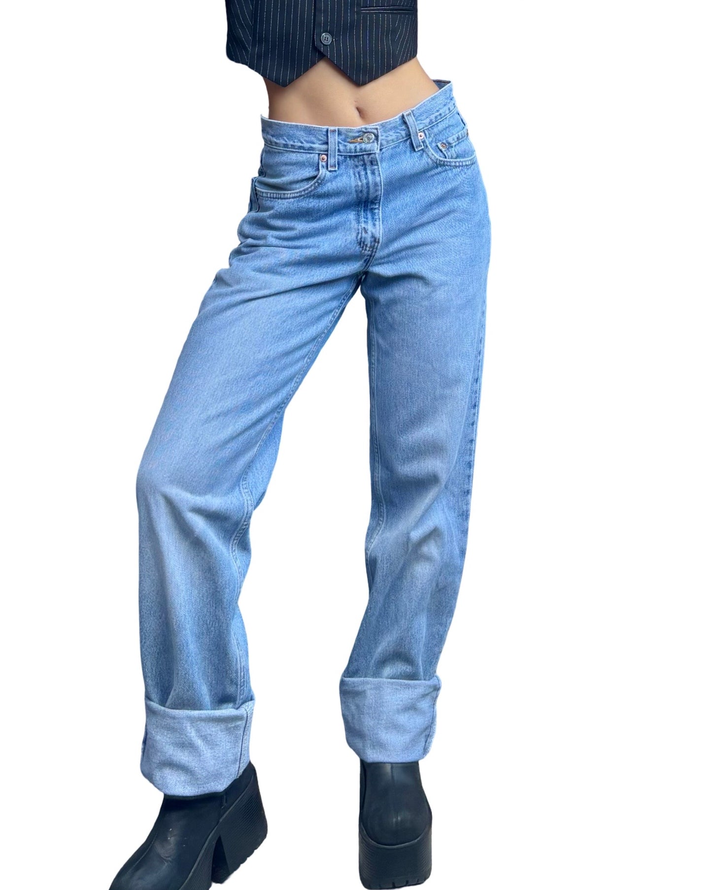 550 90’s Levi’s Jeans | Size 28” Waist