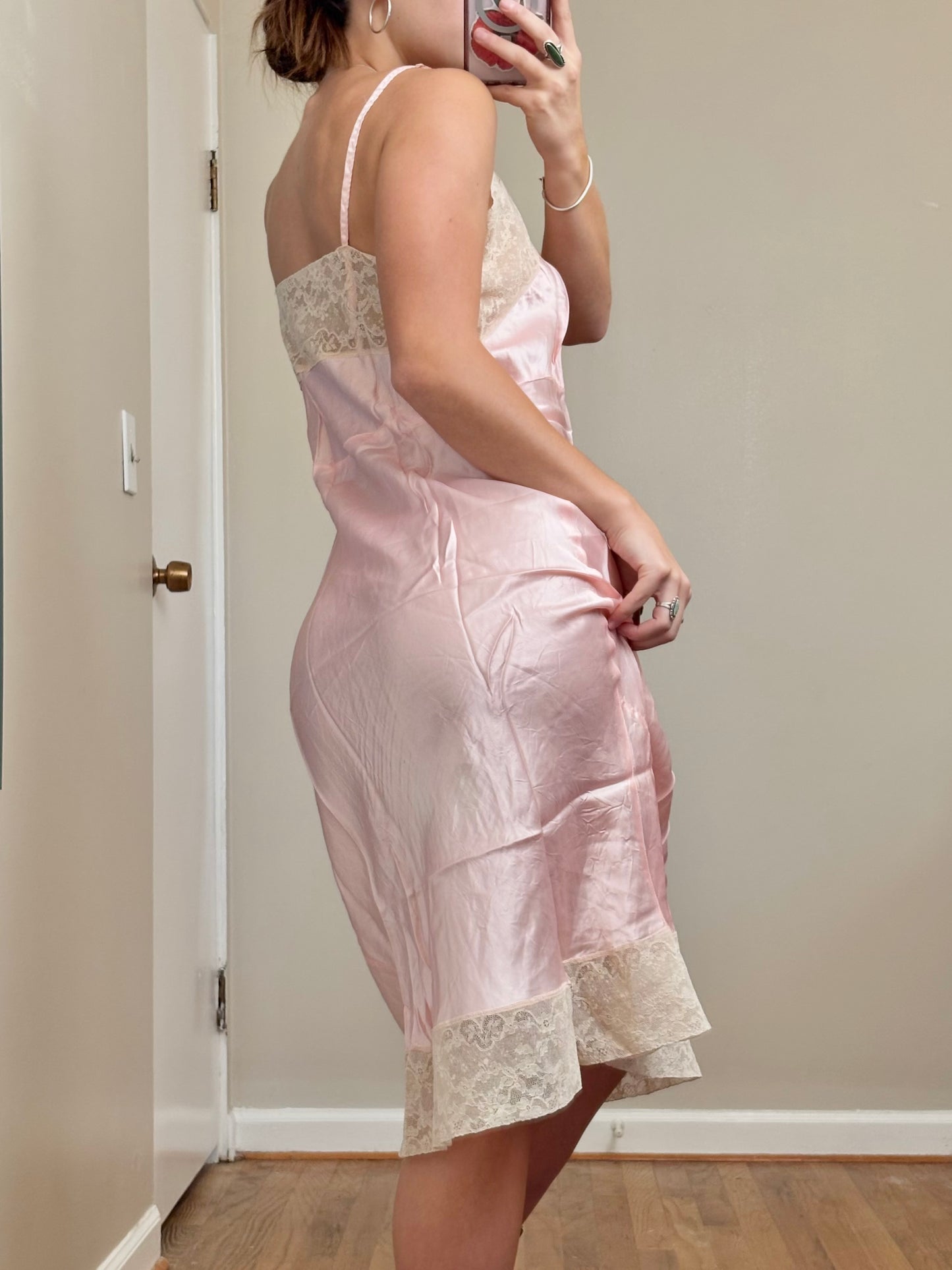 Super fit 90’s Lace Slip | Size M