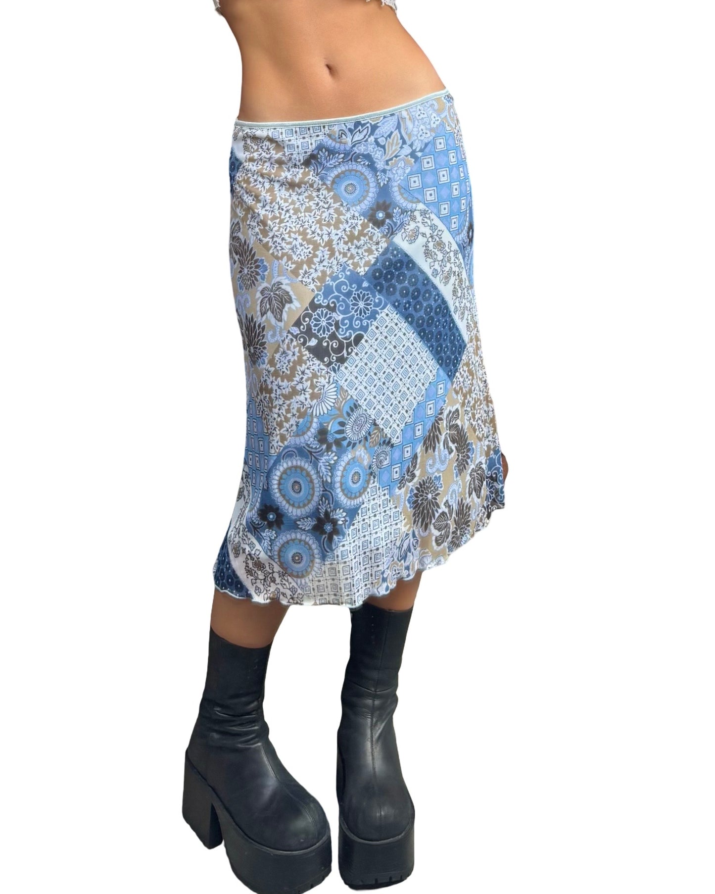 Wrapper 00’s Skirt | Size 28” waist