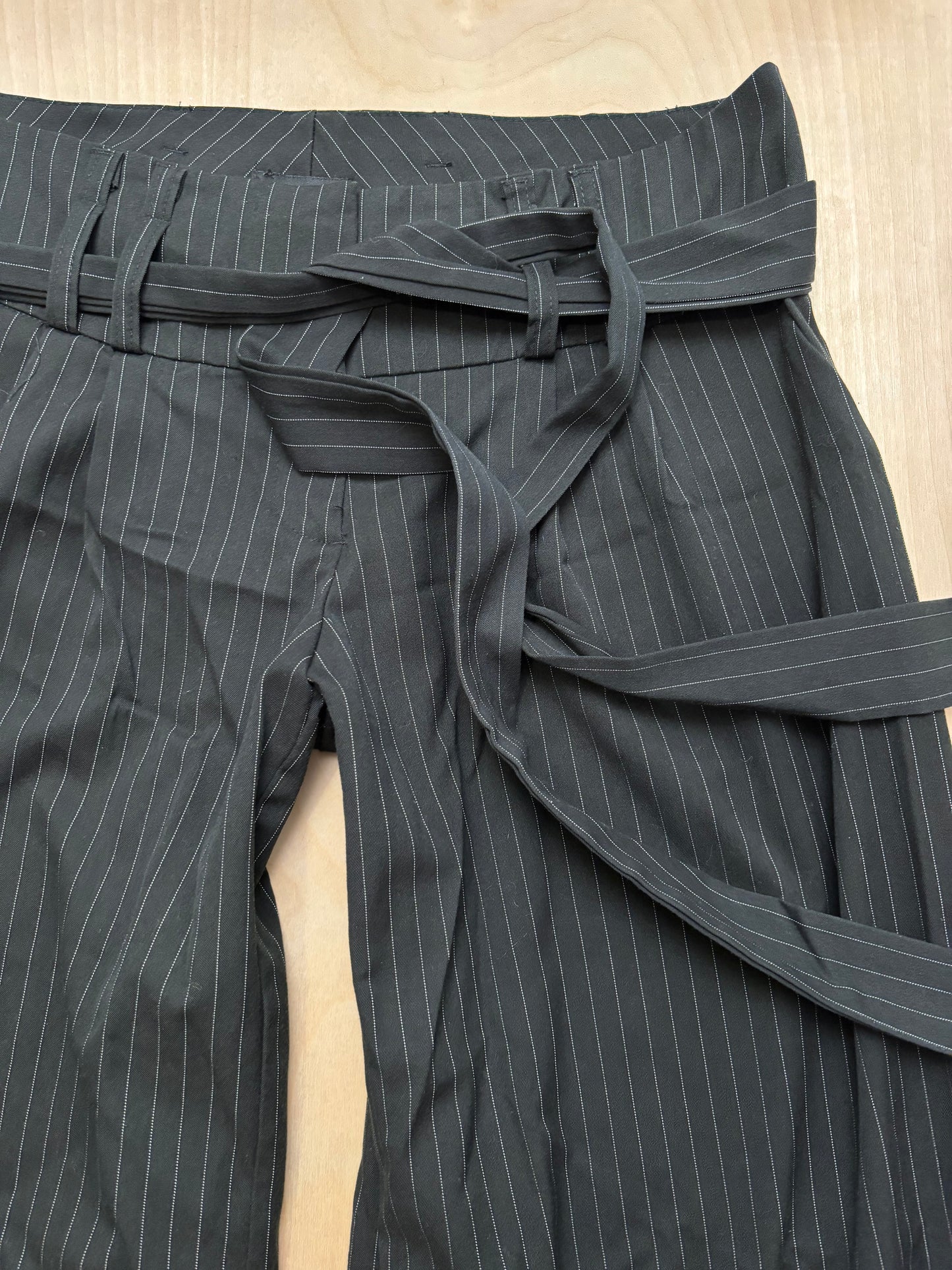 XXI 00’s Pinstripe Pants | Size 32” Waist
