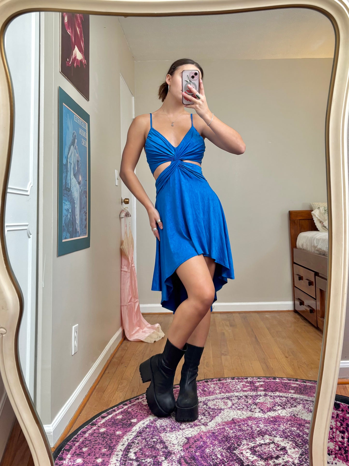 Joyce Leslie 00’s Mini | Size L
