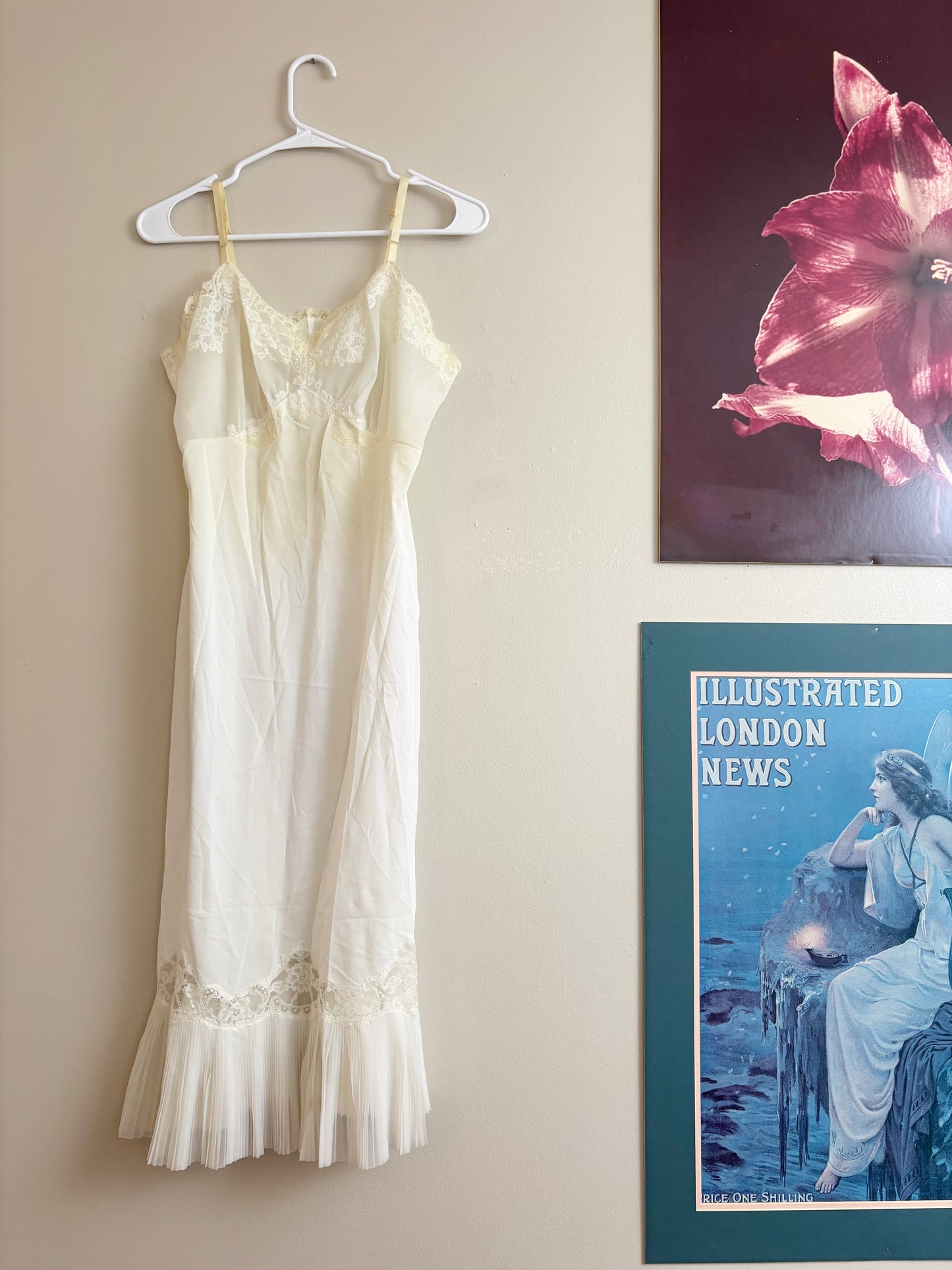 Cream 90’s Lace Slip | Size S