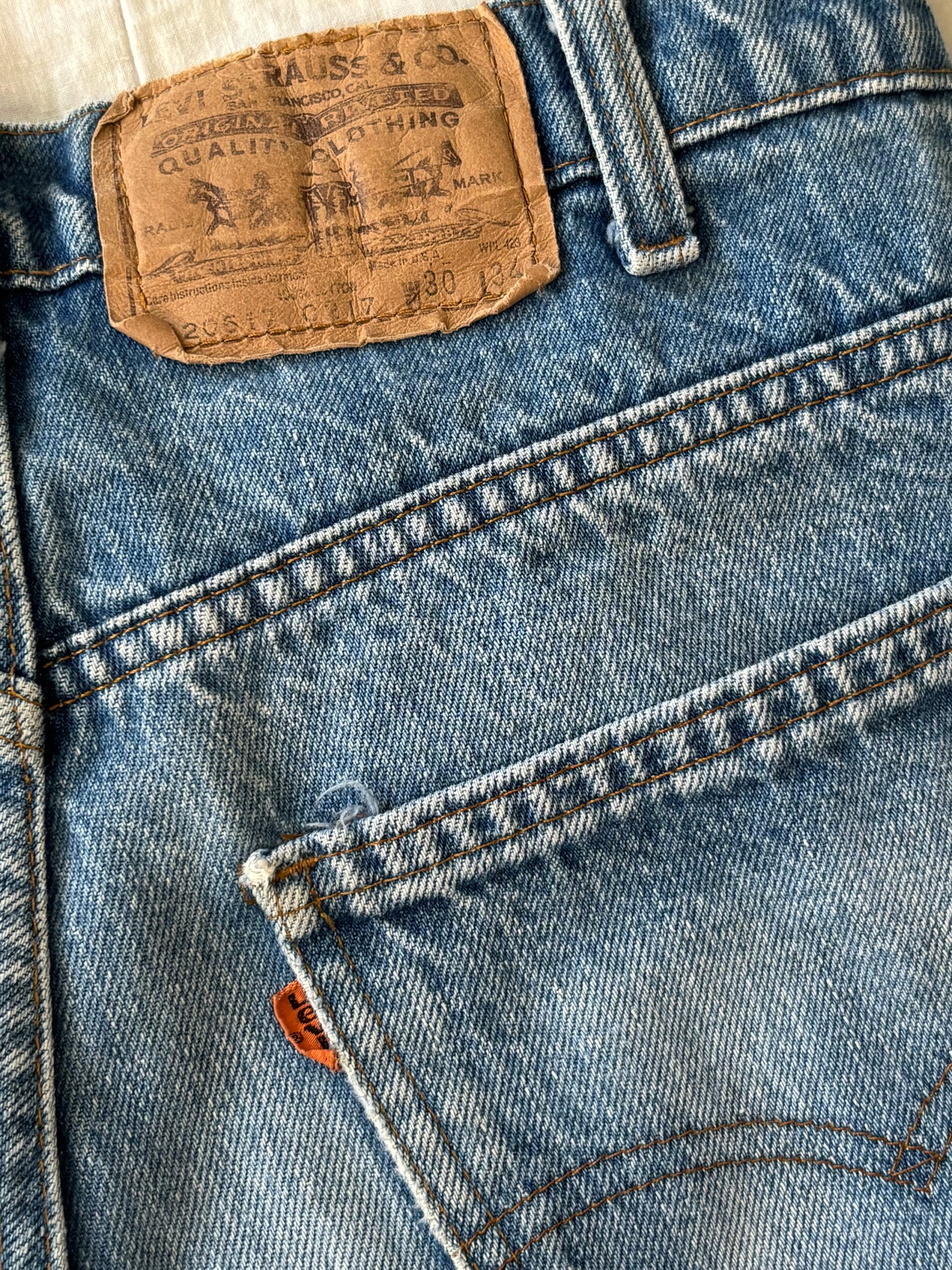 Orange Tab 90's Levi's | Size 28" Waist