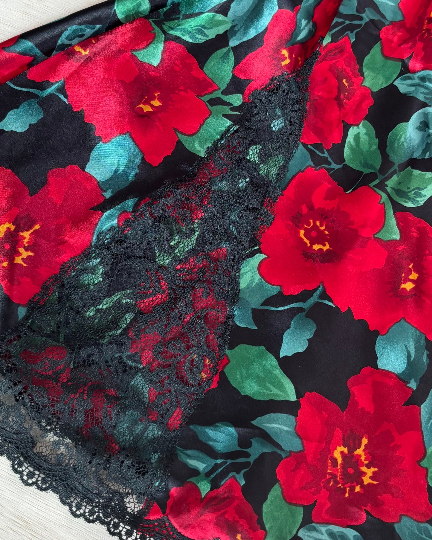 80’s VS Floral Slip | Size M