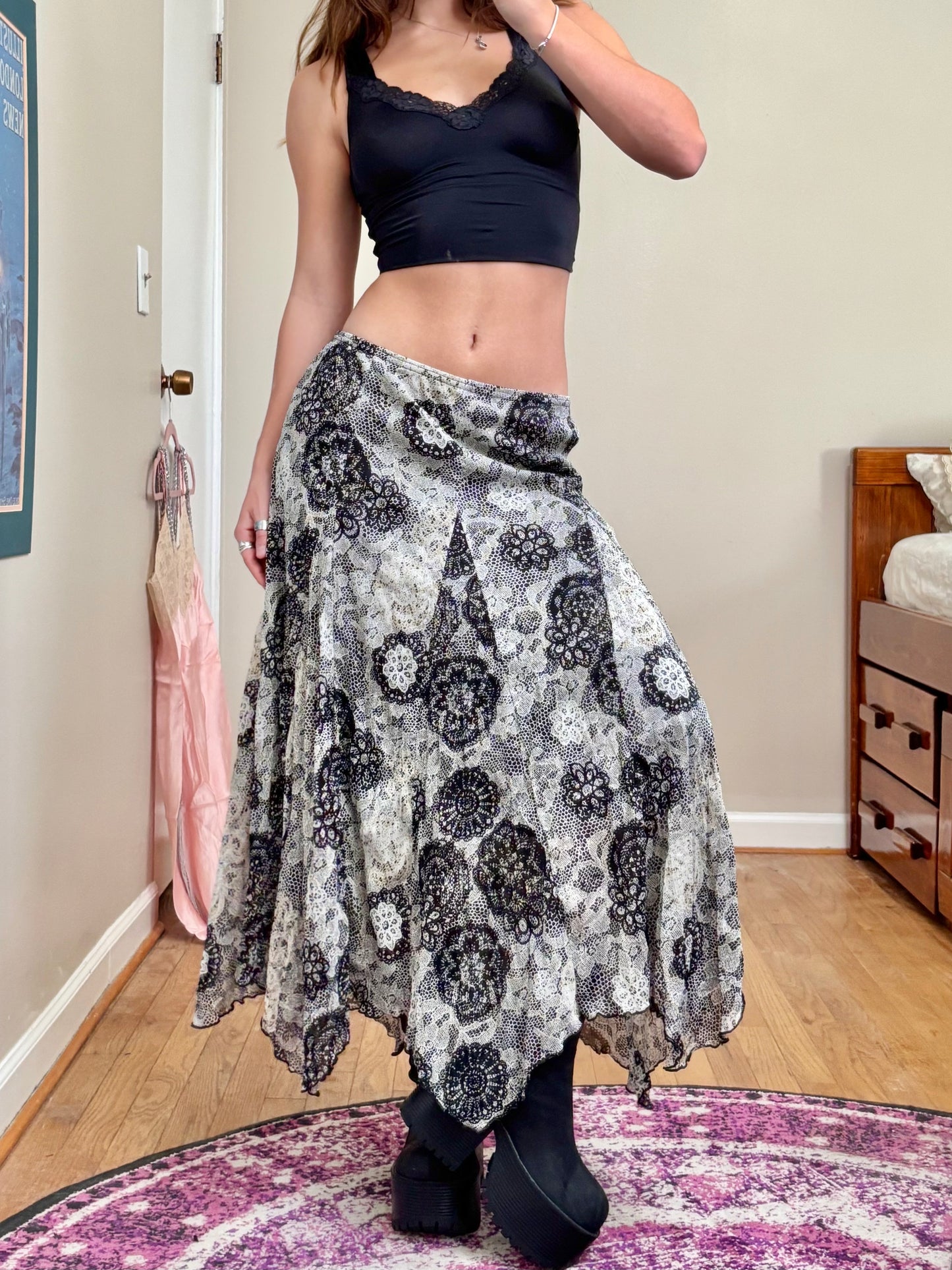 Bug 00's maxi Skirt | Size 34" Waist