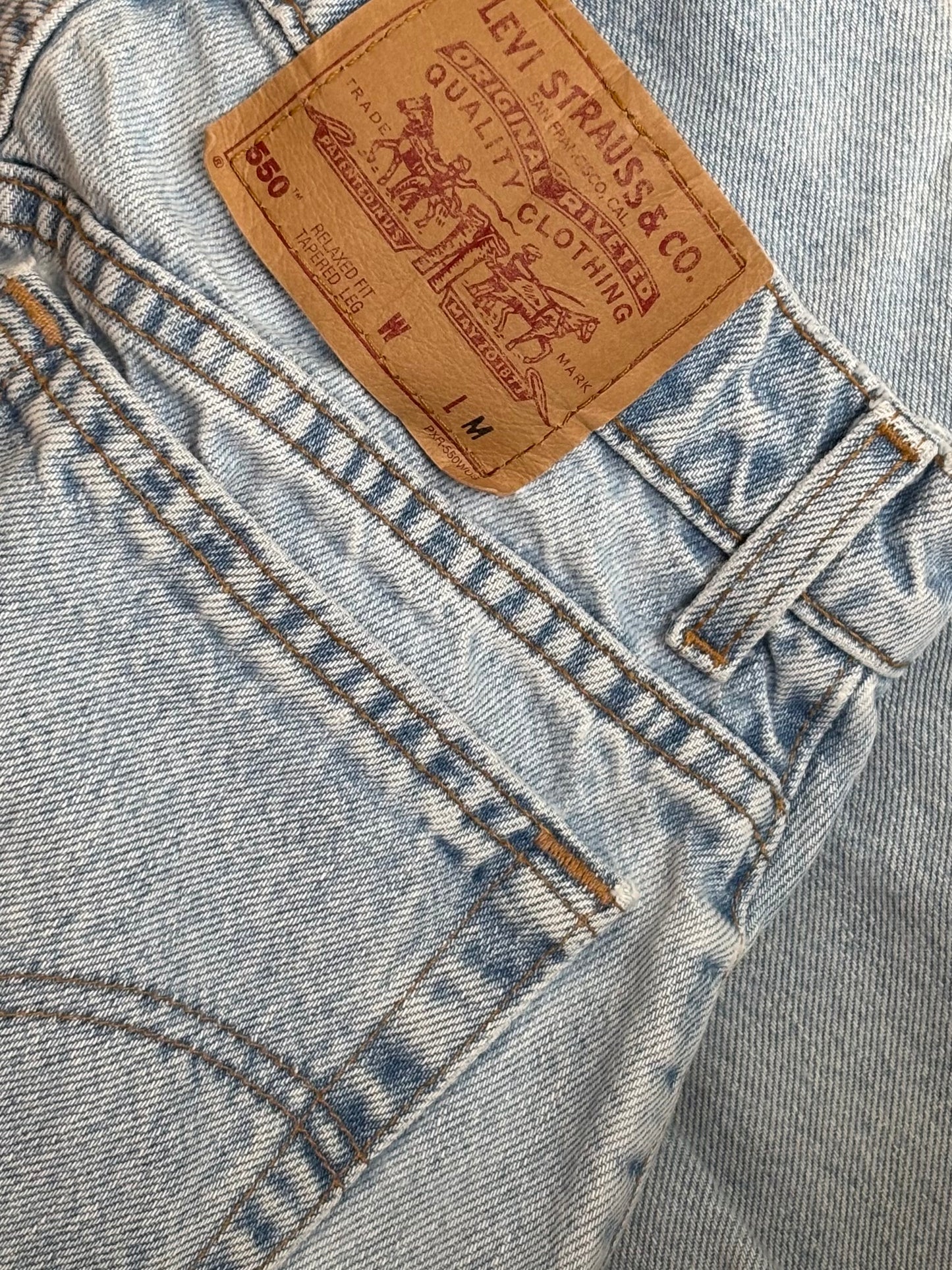 1996 Relaxed 550 Levi’s | Size 28” Waist