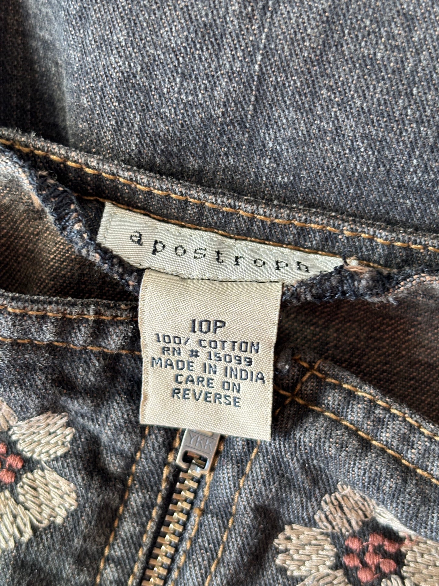 Apostrophe 90's Embroidered Denim Skirt | Size 29" Waist