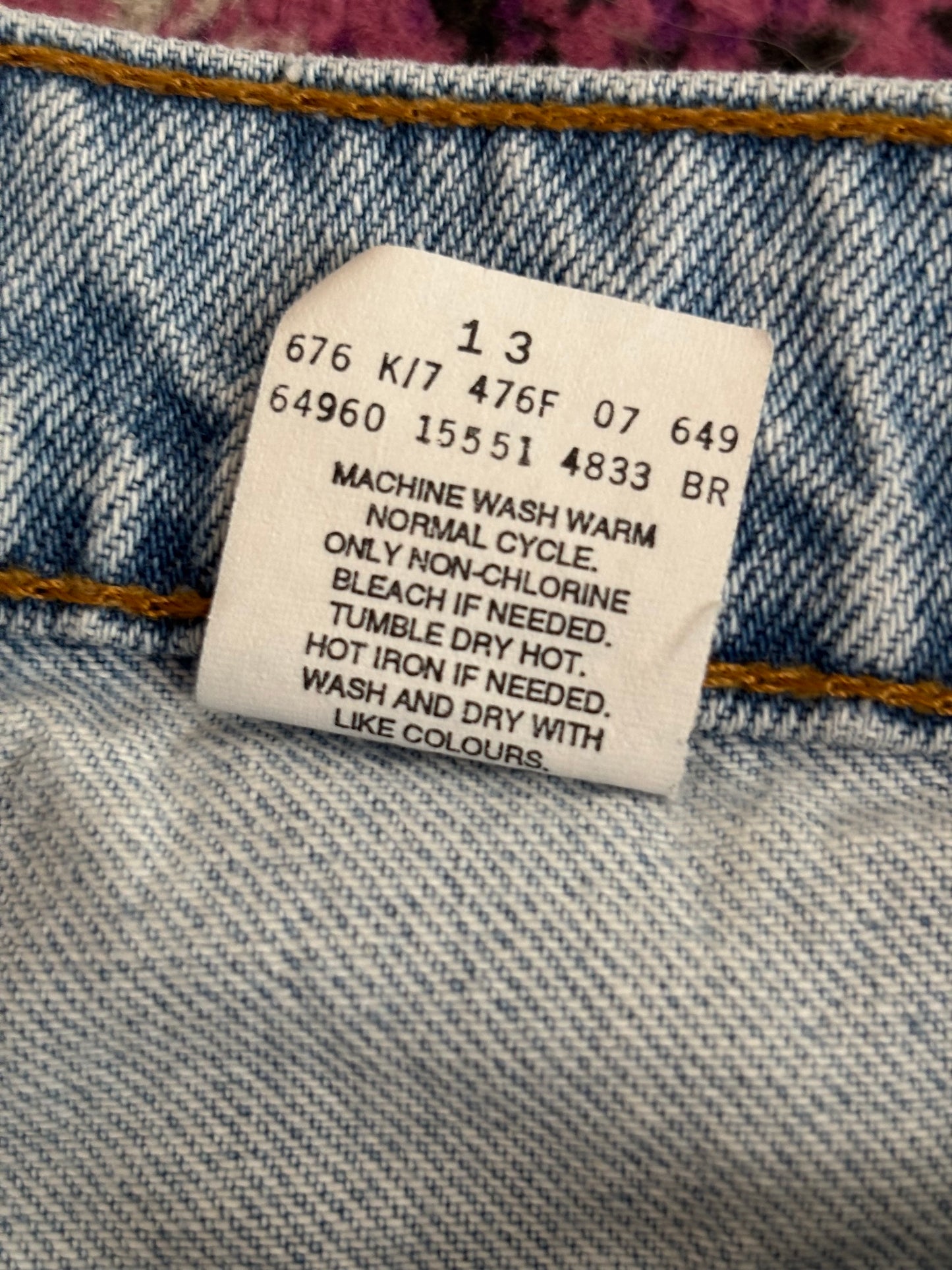 1996 Relaxed 550 Levi’s | Size 28” Waist
