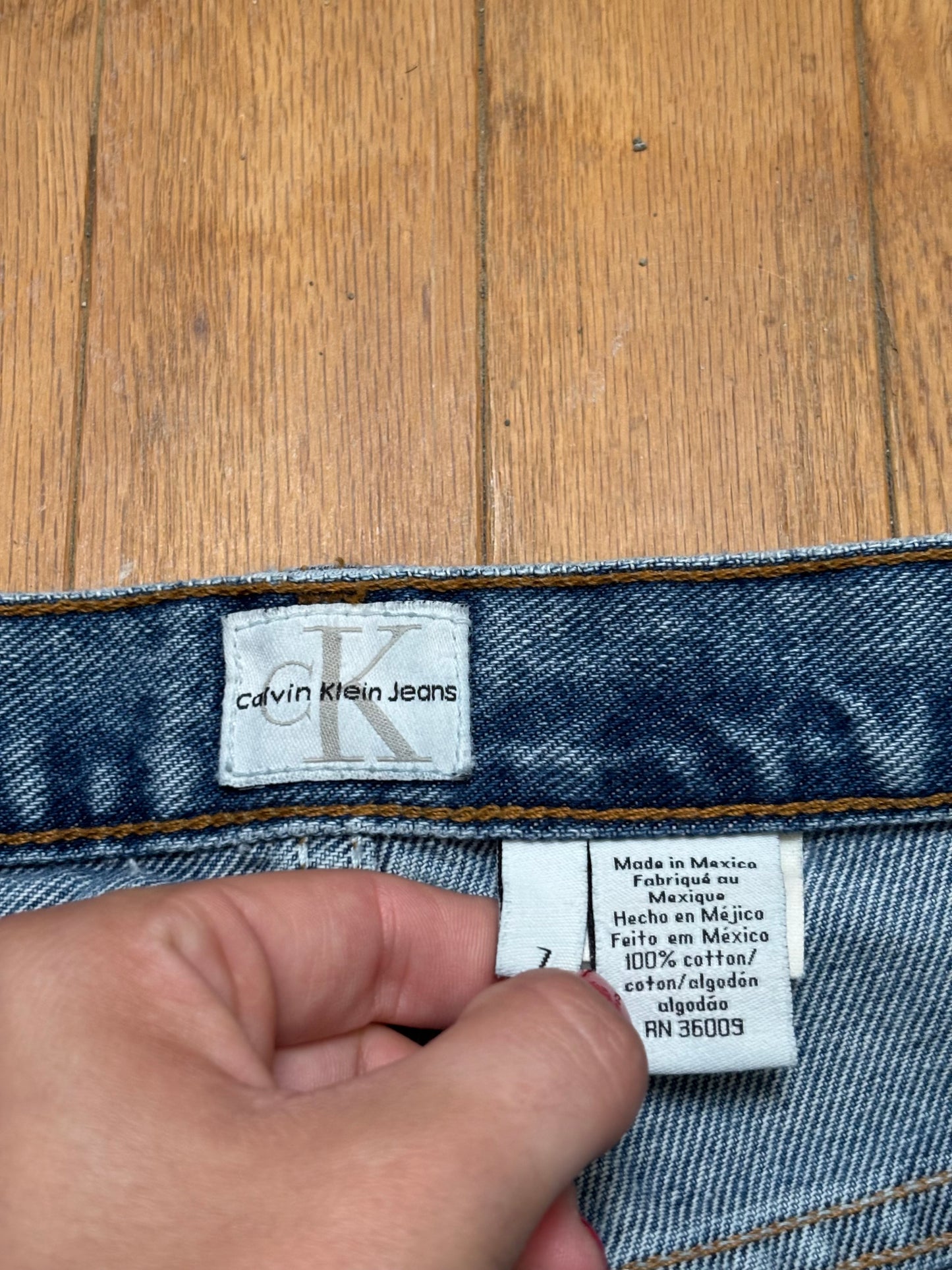 Calvin Klein 90’s Jeans | Size 28” Waist