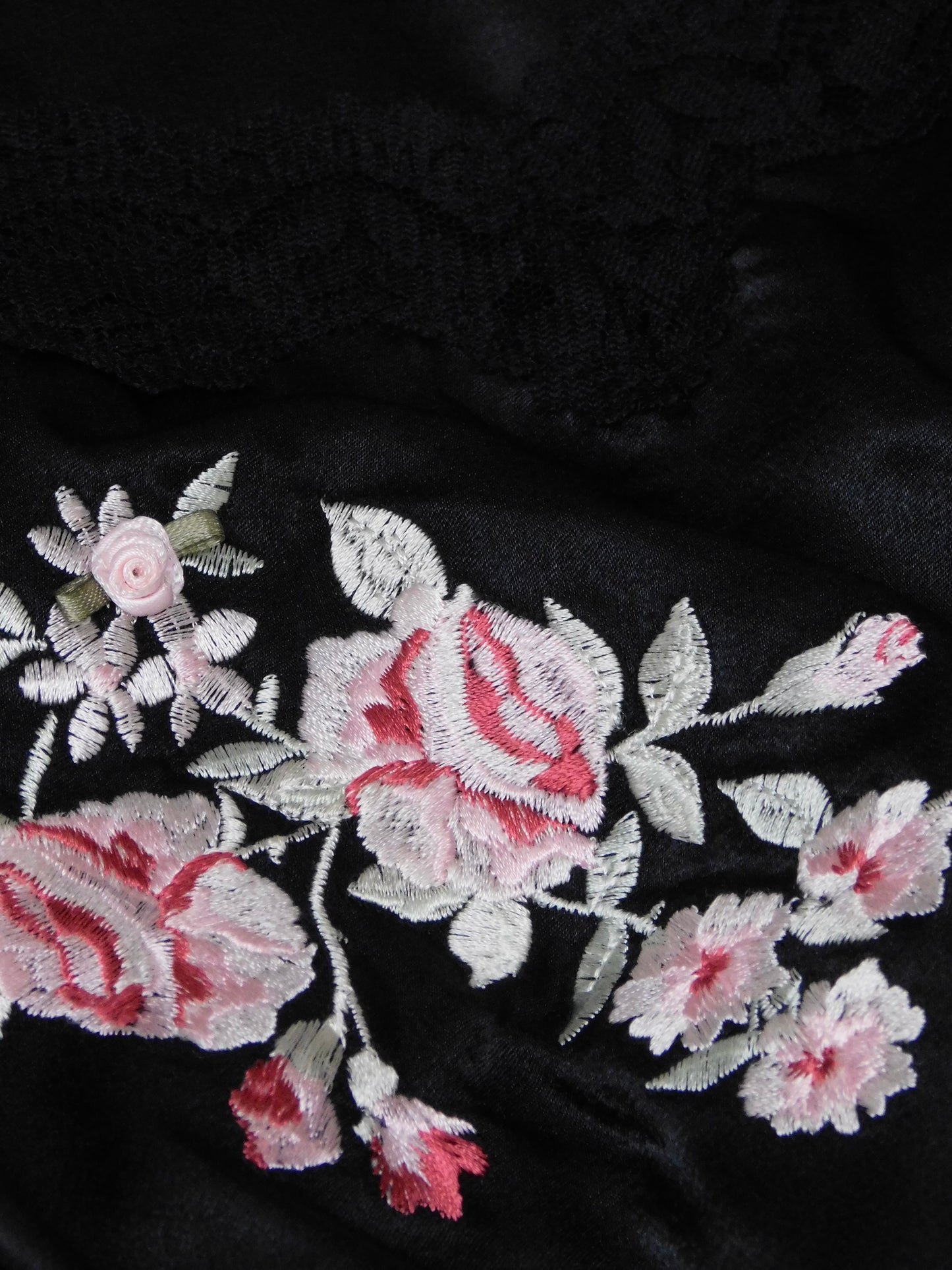 Linea Embroidered Slip | Size M