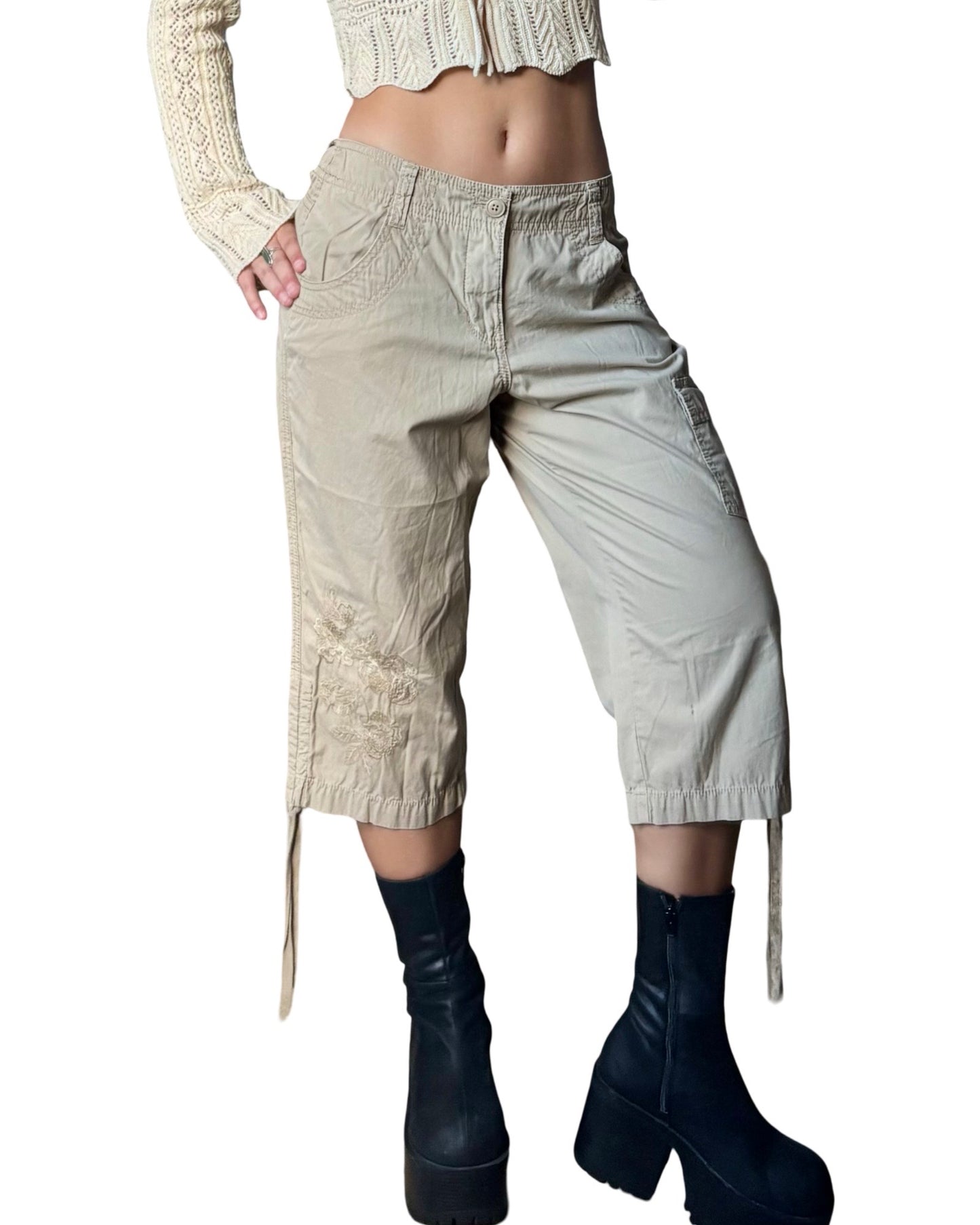 Embroidered 00’s Capris | 32” Waist