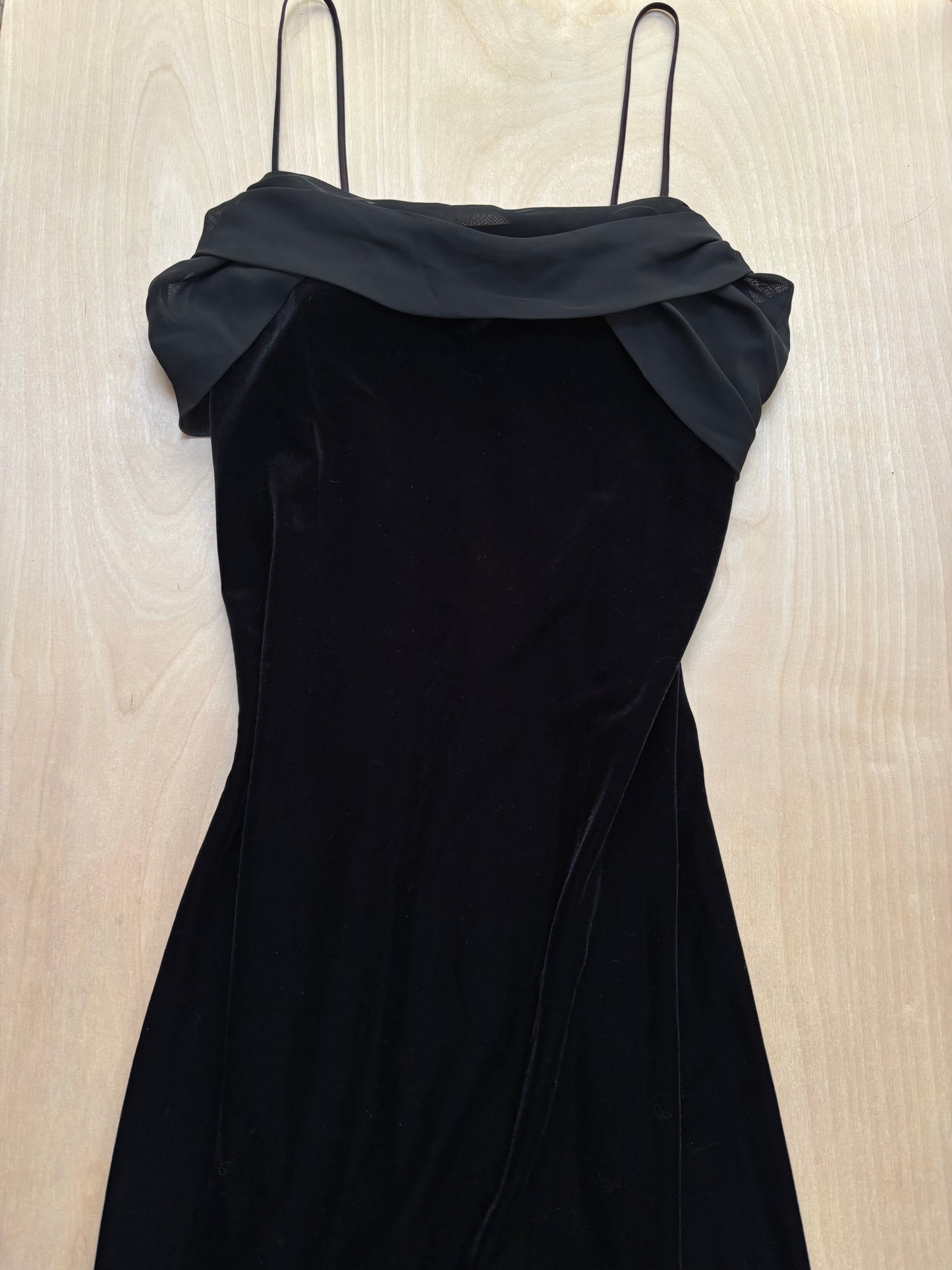 Betsy & Adam 90’s Gown | Size S