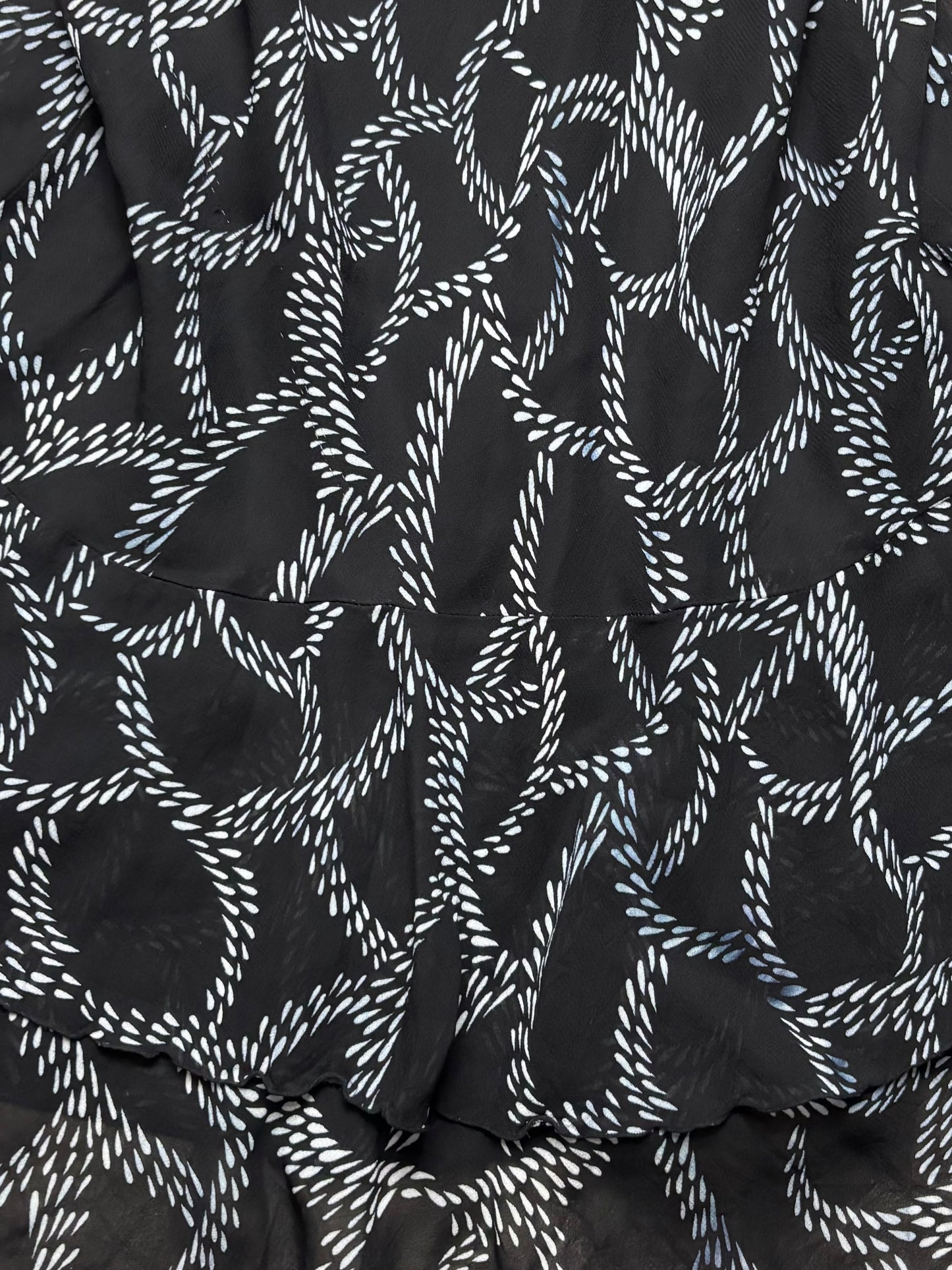 Petite Sophisticate 90’s Midi Skirt | Size 25” Waist