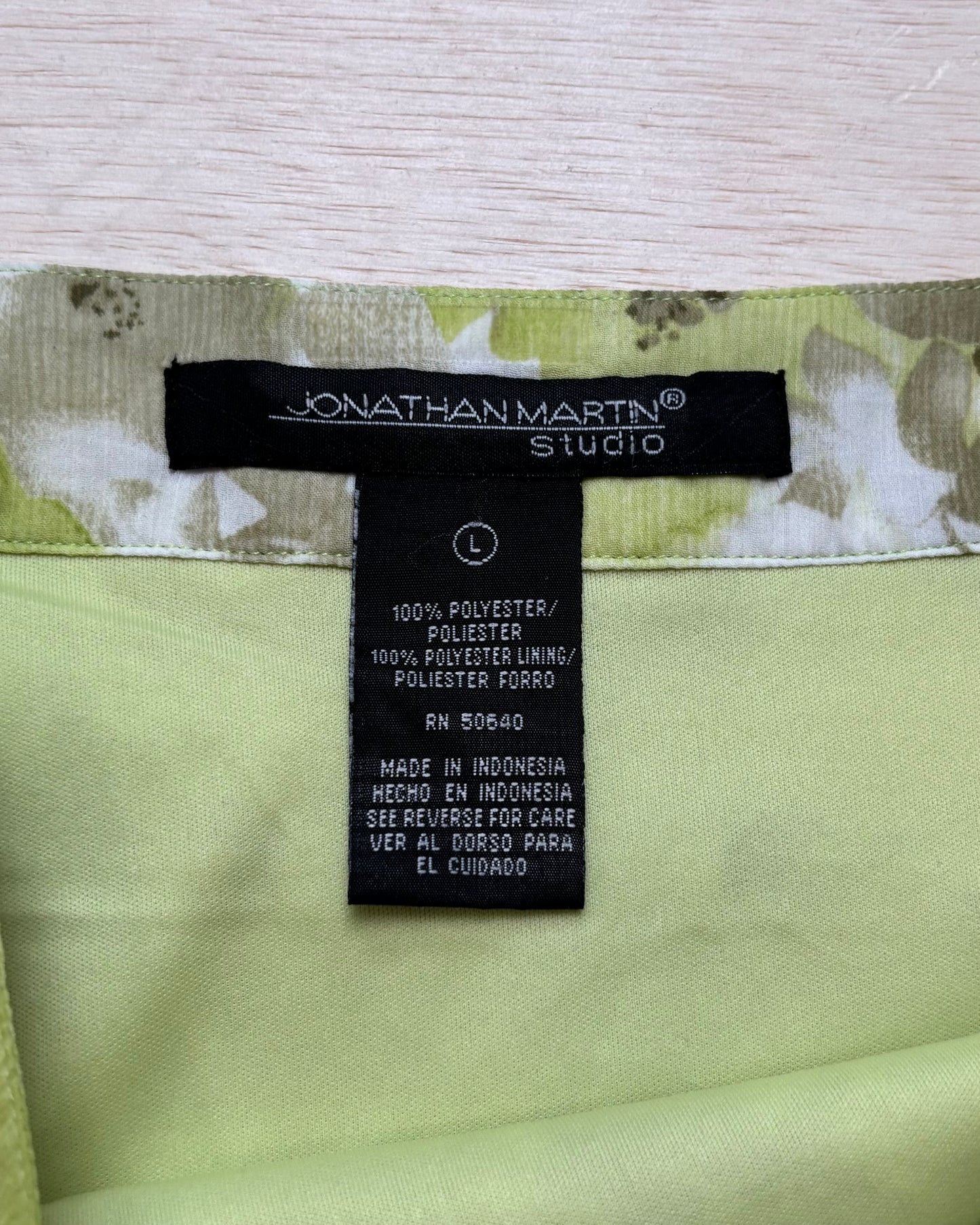 90’s Tiered Green Midi Skirt | Size 33” waist