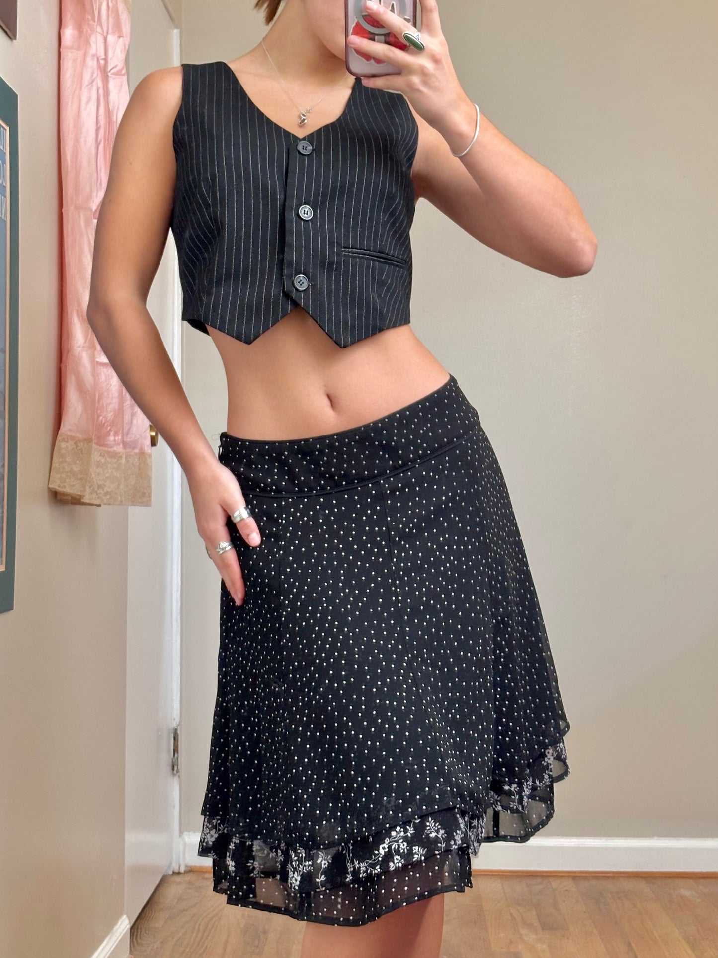White House 00’s Midi Skirt | Size 28” Waist