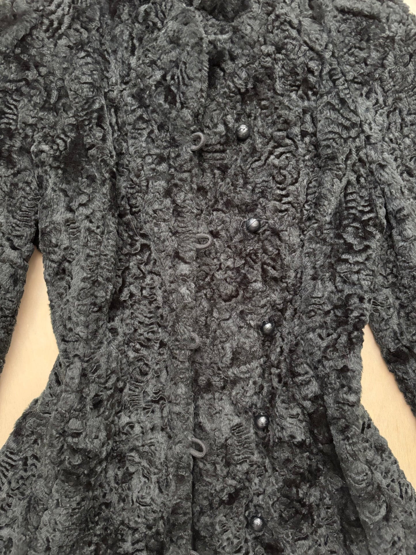 Portrait 80’s Fur Coat | Size M