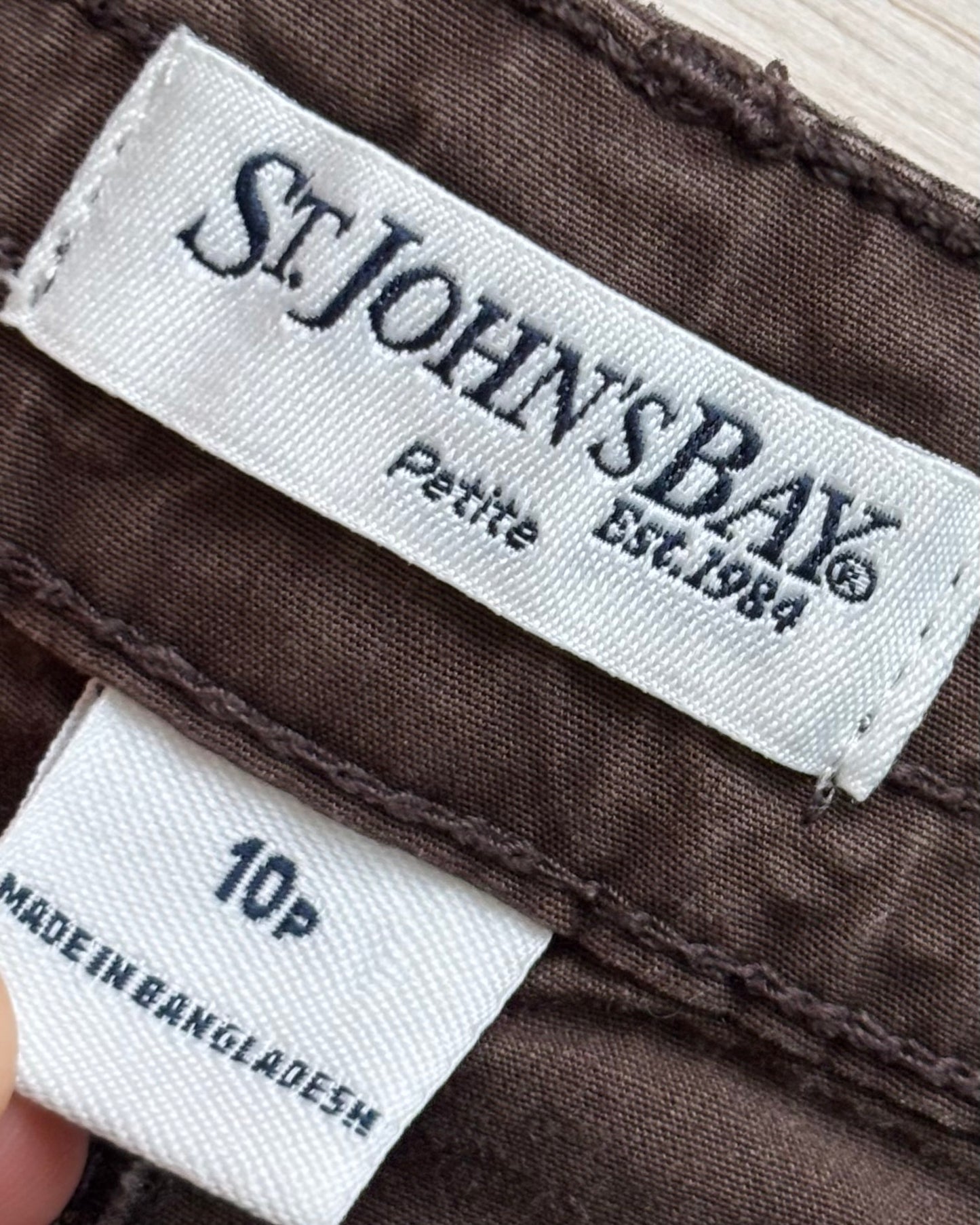 Brown Cargo Capris | Size 31” waist