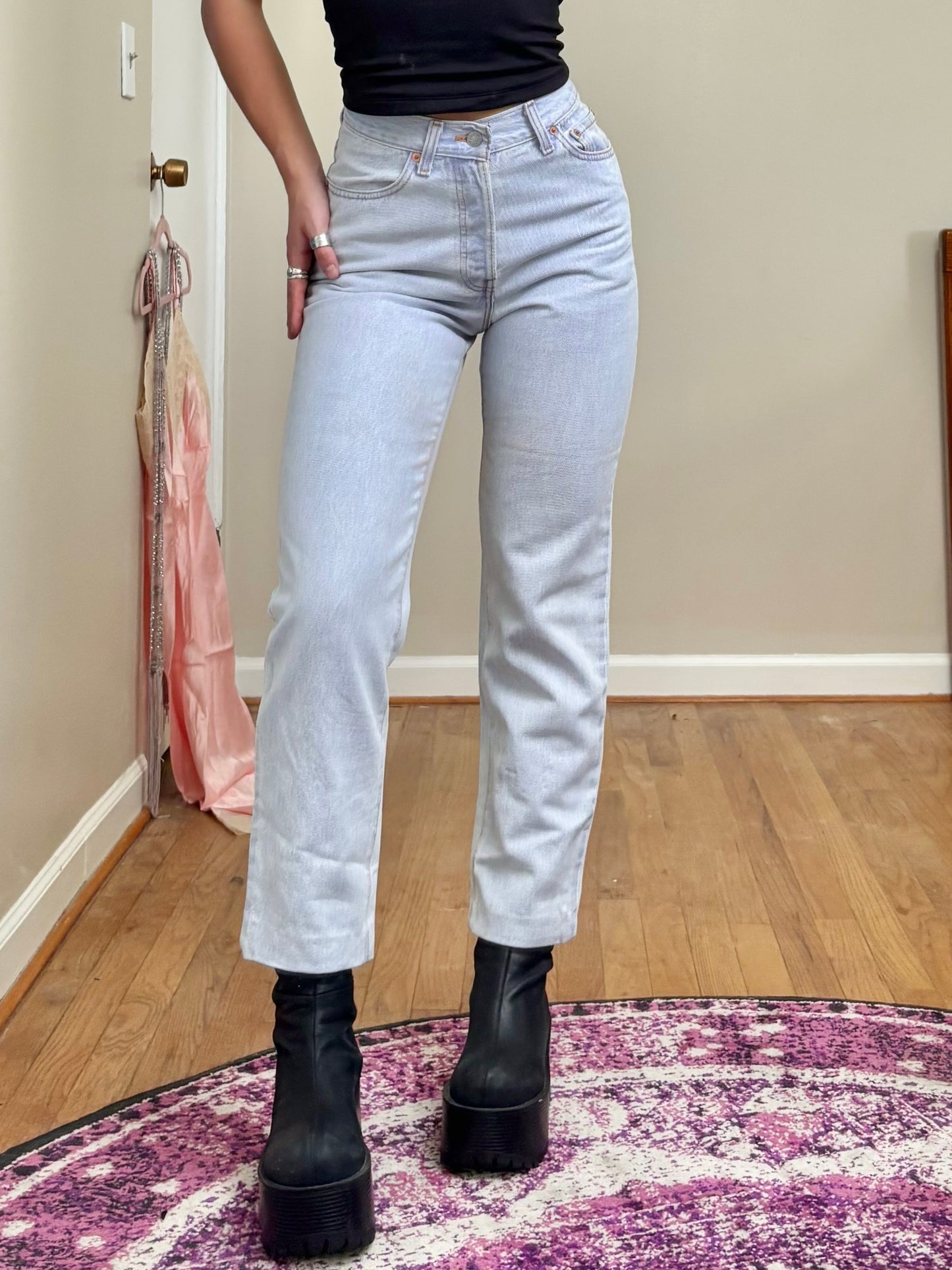 Levi's 1992 Light Wash Denim | Size 25" Waist