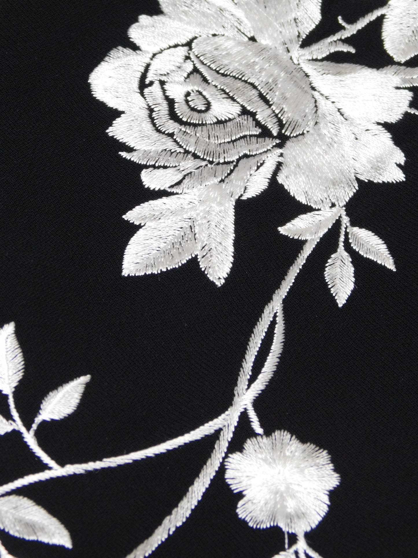 Charlotte Embroidered Midi | Size M
