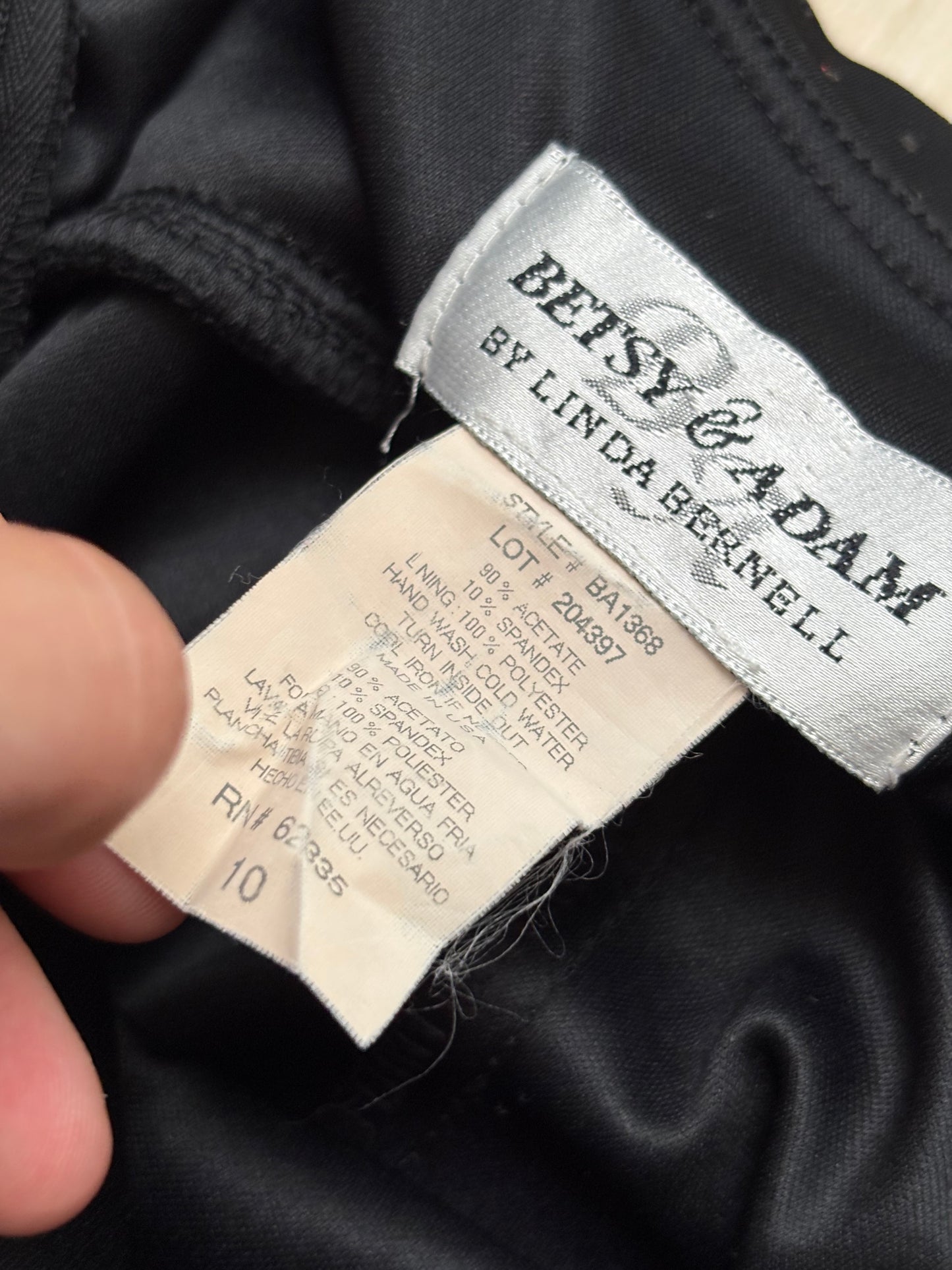 Betsy & Adam 90’s Gown | Size M