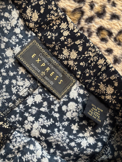 Express 90's Button Skirt | Size 24" Waist