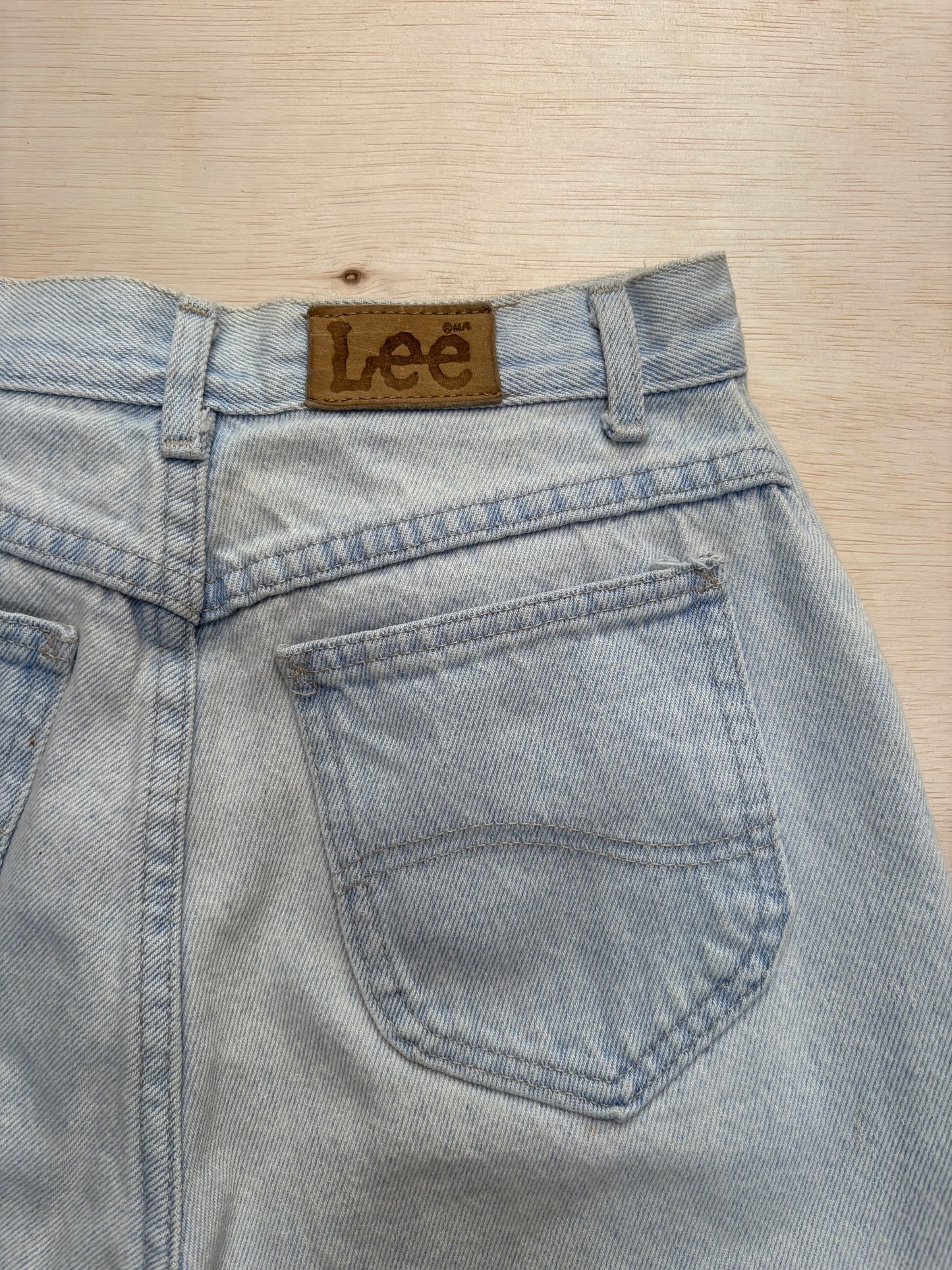 Lee 90’s Jean Shorts | Size 25” waist