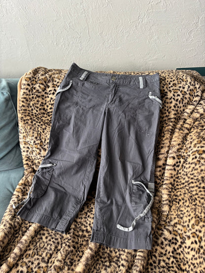 Cargo 00's Capri Pant | Size 2
