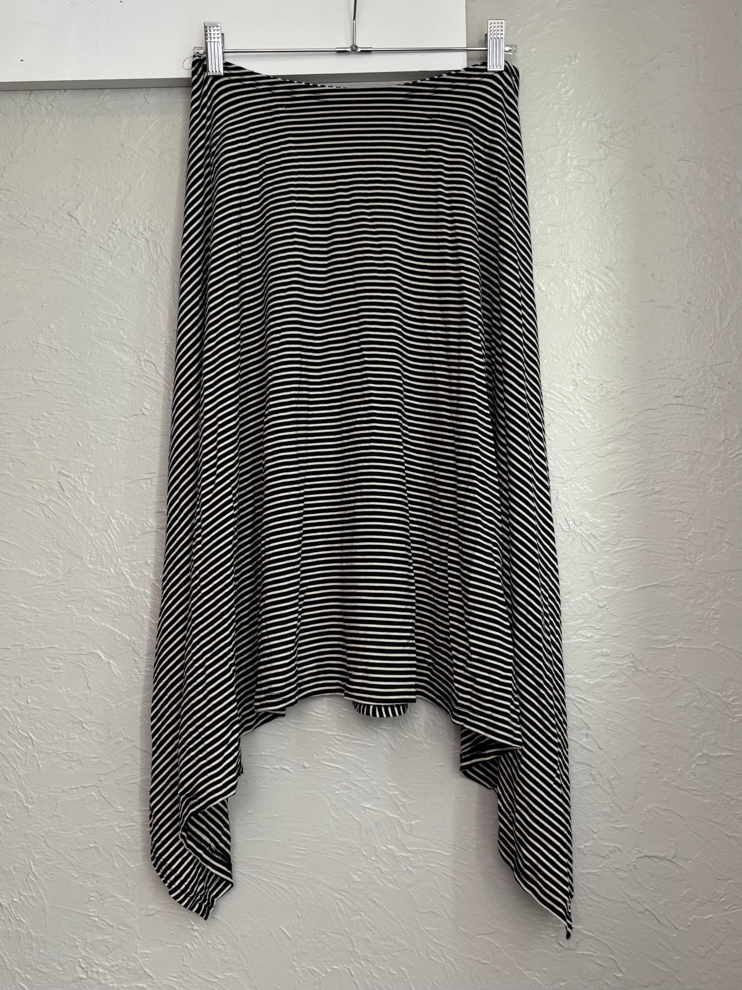 Asymmetric 00's Skirt | Size 26" Waist