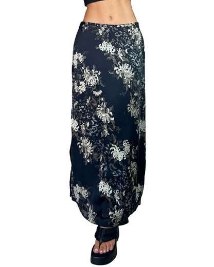 Axcess 90’s Maxi| Size 30” waist