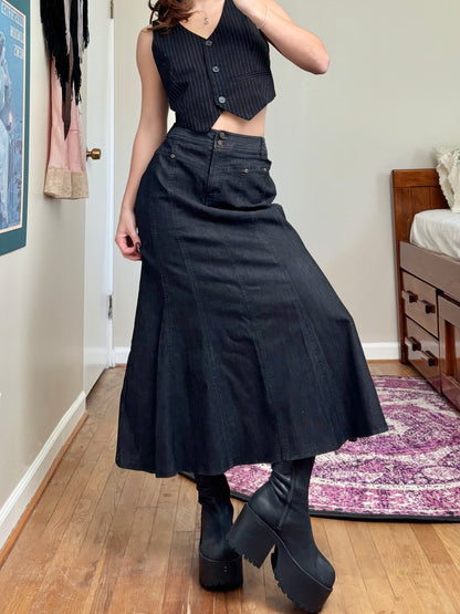 Denim 00's Skirt | Size 31" Waist NEEDS TAG PIC