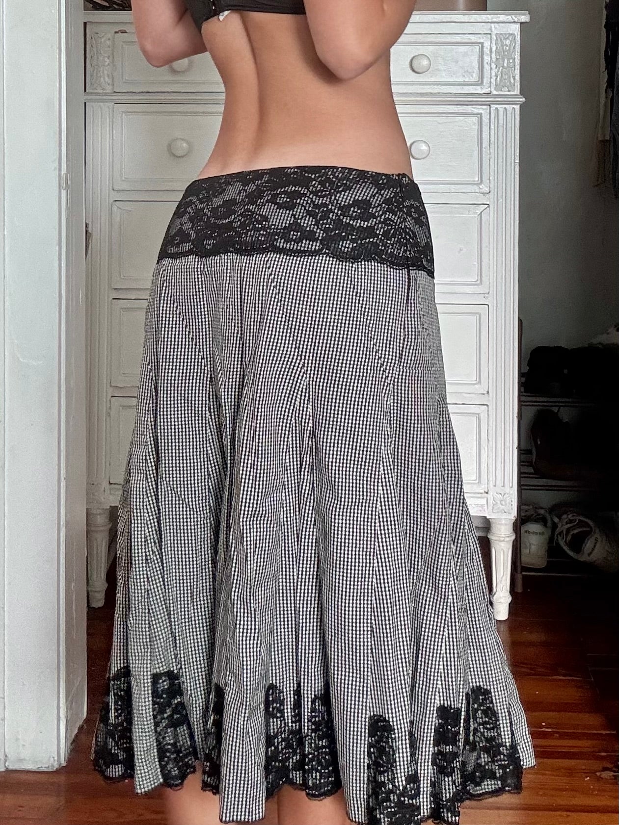 Lace Detail 00’s Skirt | Size M