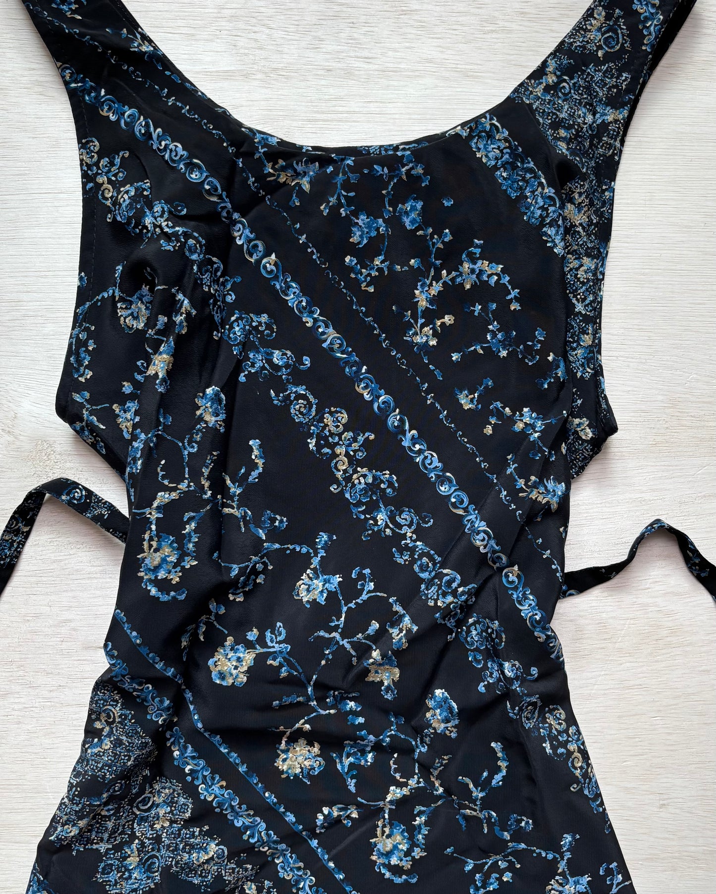 Tie back 90’s Maxi Dress | Size M