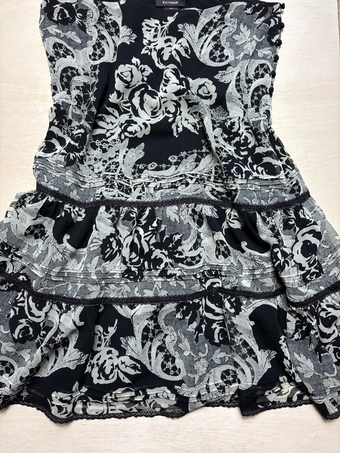 Express 00’s Tiered Skirt | Size 32” waist