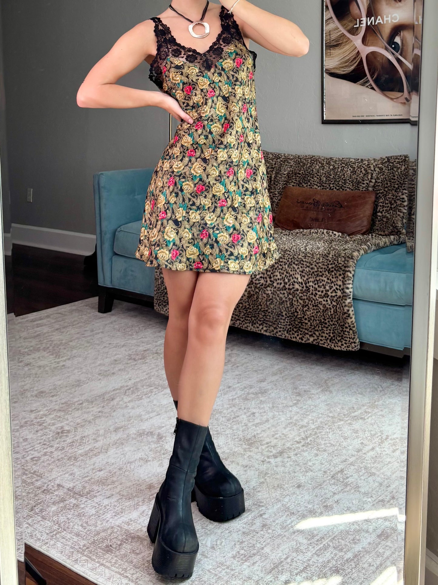 Silkscreen 90's Slip | Size M