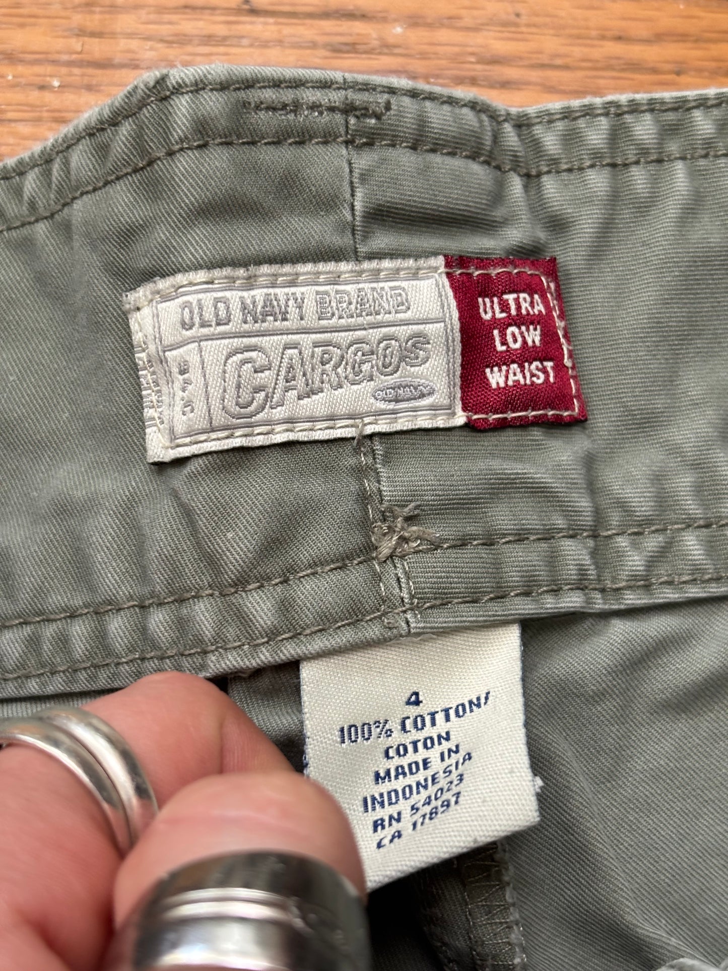 Old Navy 00's Cargo Pant | Size 30" Waist
