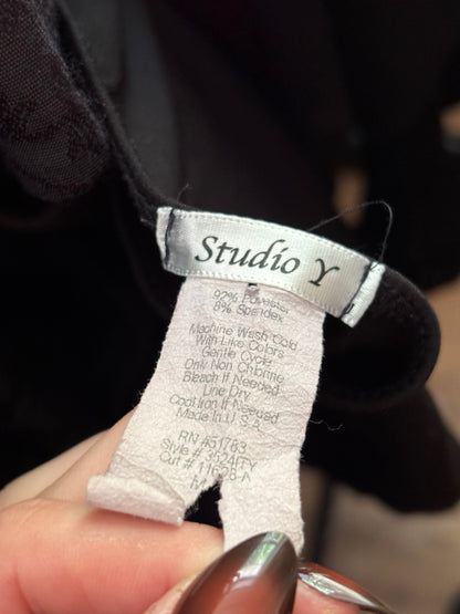 Studio Y 00's Top | Size M