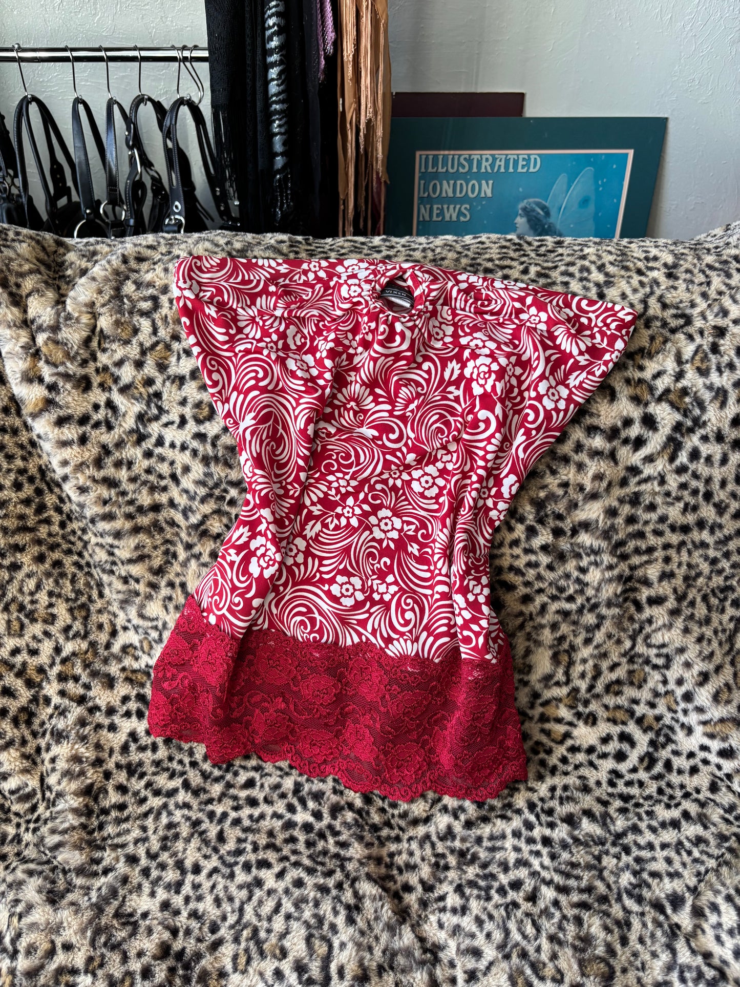 Vixen 00's Lace Hem tube Top | Size M