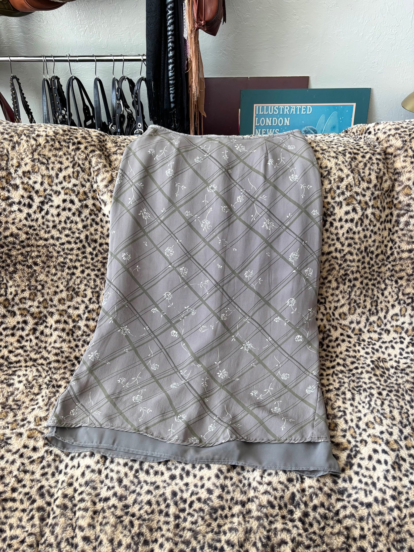 Petite Sophisticate 90's Mesh Skirt | Size 28" Waist