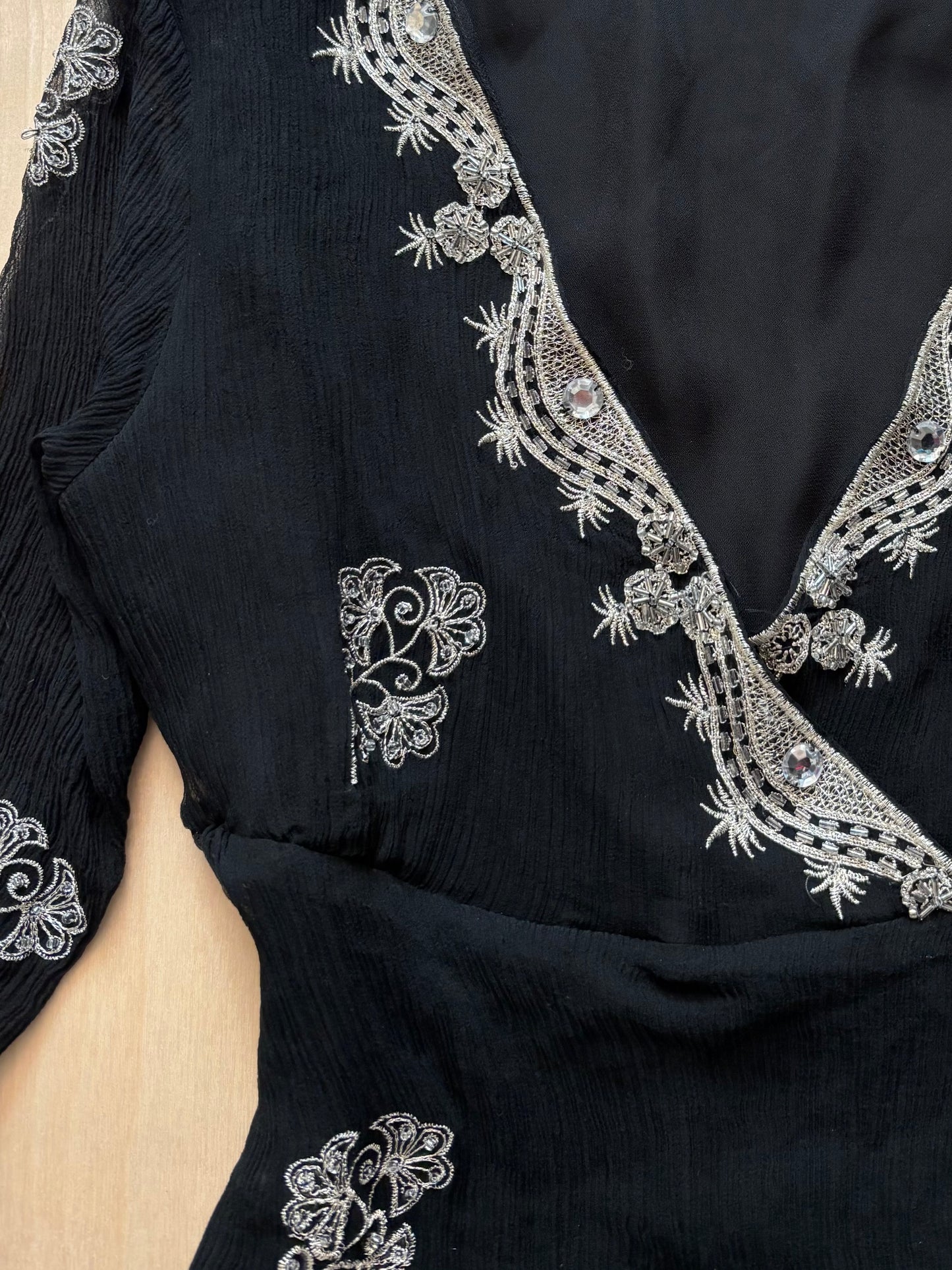 Silk Embroidered 00’s Top | Size M