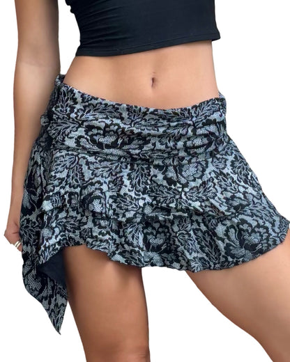Bebe 00’s Mini Skirt | Size 29” Waist