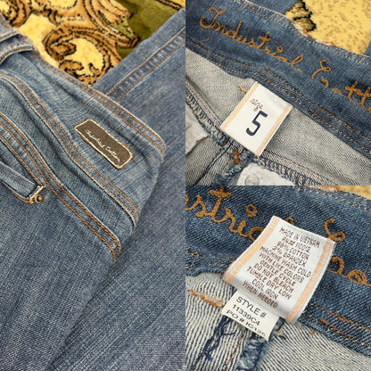 Button Up Pocket Flare Jeans | Size 30” waist
