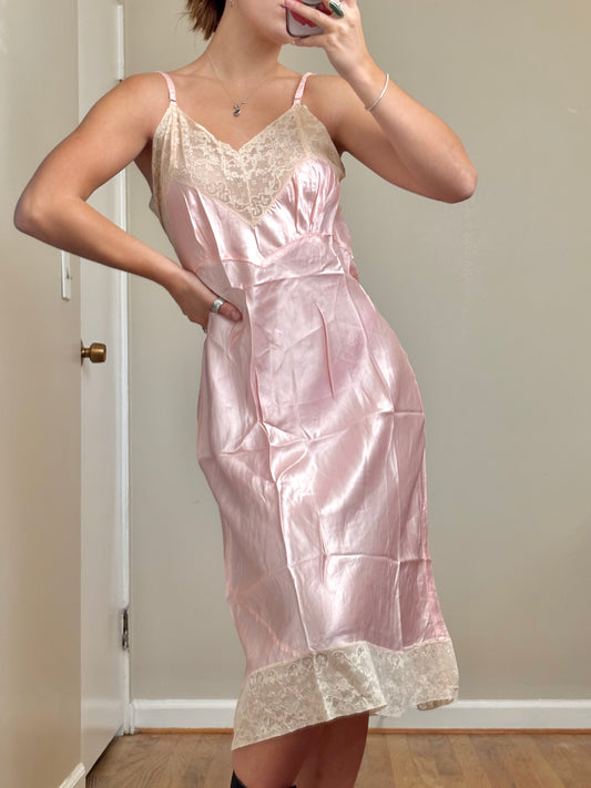 Super fit 90’s Lace Slip | Size M