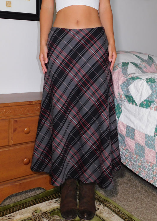Nicole Plaid Maxi | Size 29” waist