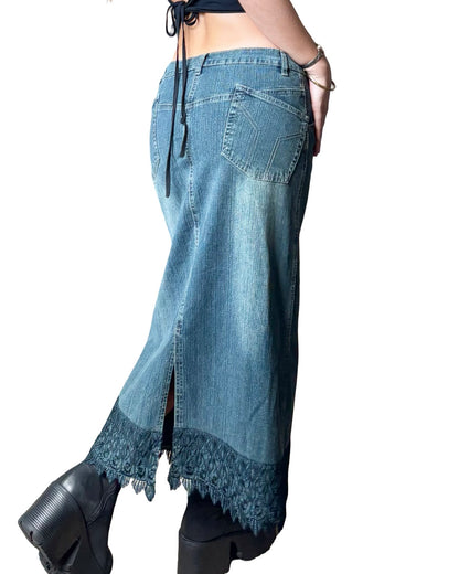 Italian 00’s denim skirt | 30” waist