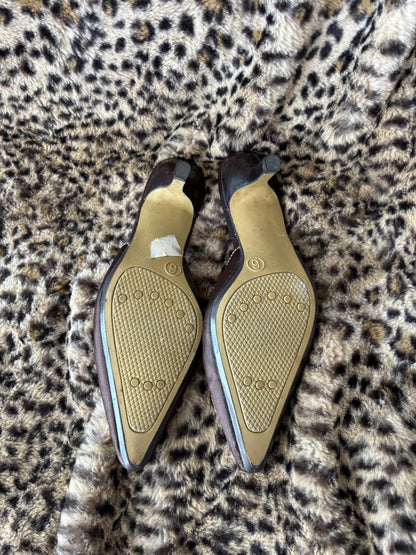 White Stag Beaded Kitten Heel | Size 6