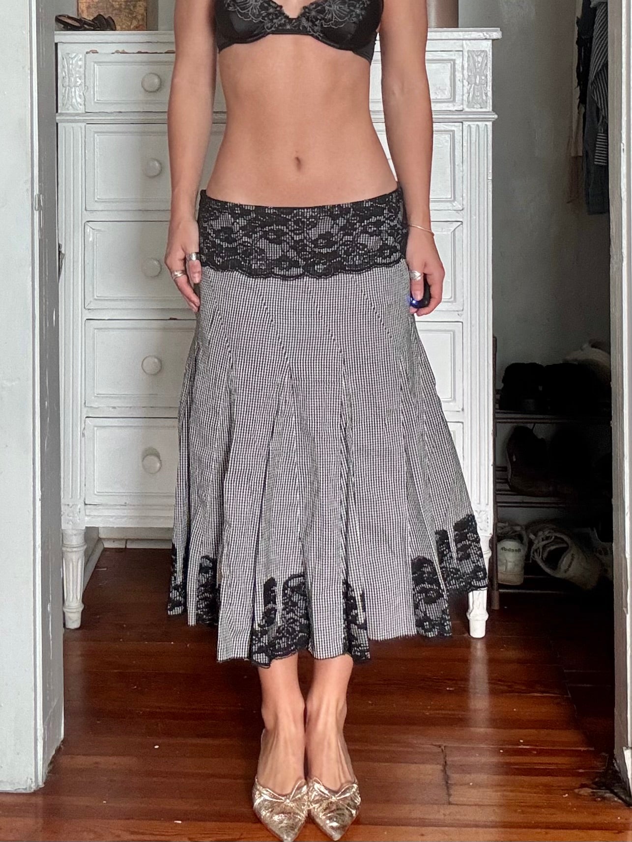 Lace Detail 00’s Skirt | Size M